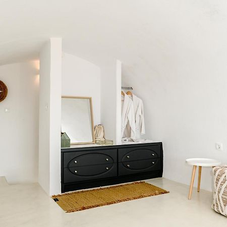 White Curves Santorini Bed & Breakfast Akrotírion Екстериор снимка