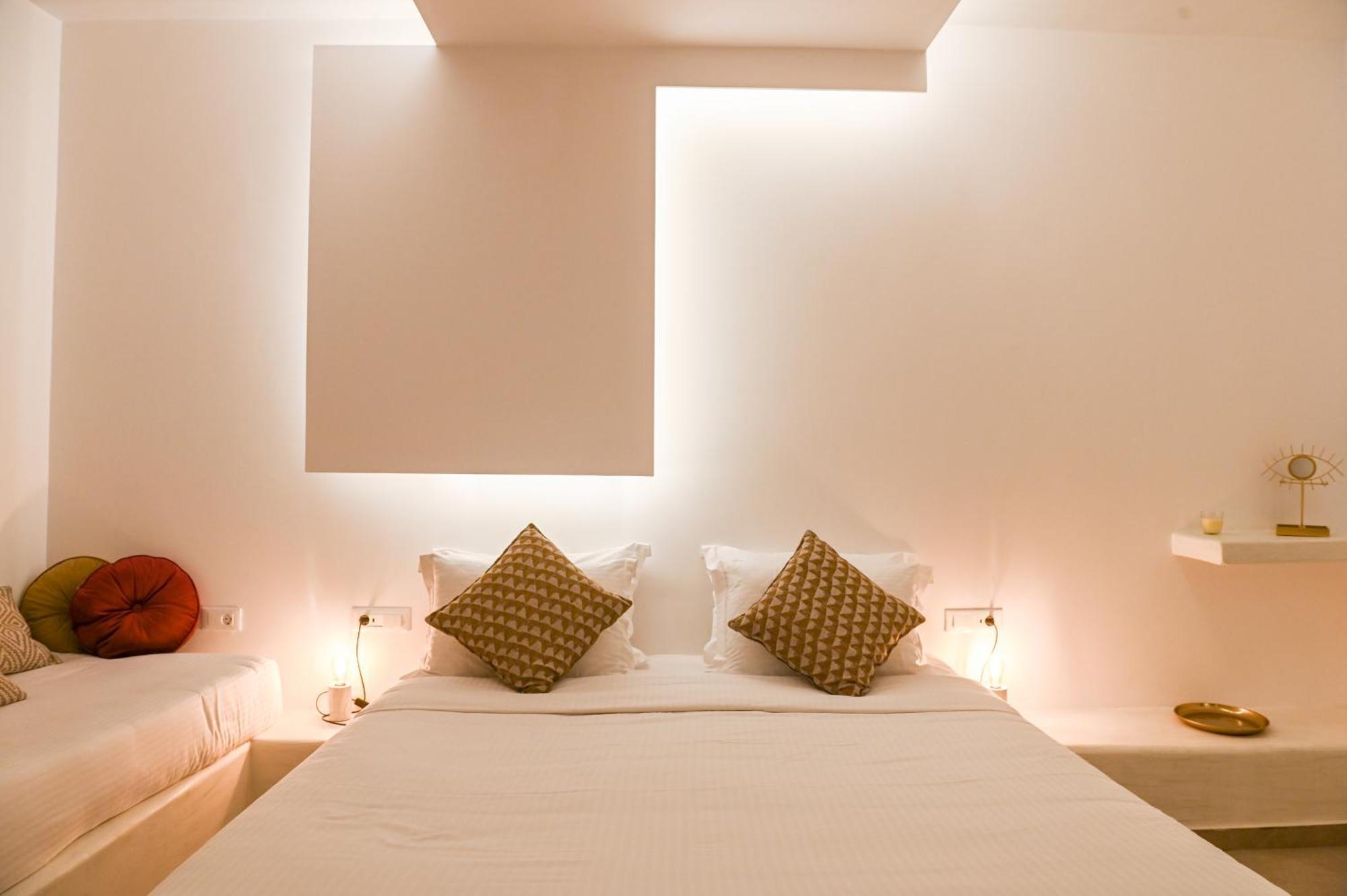 White Curves Santorini Bed & Breakfast Akrotírion Екстериор снимка