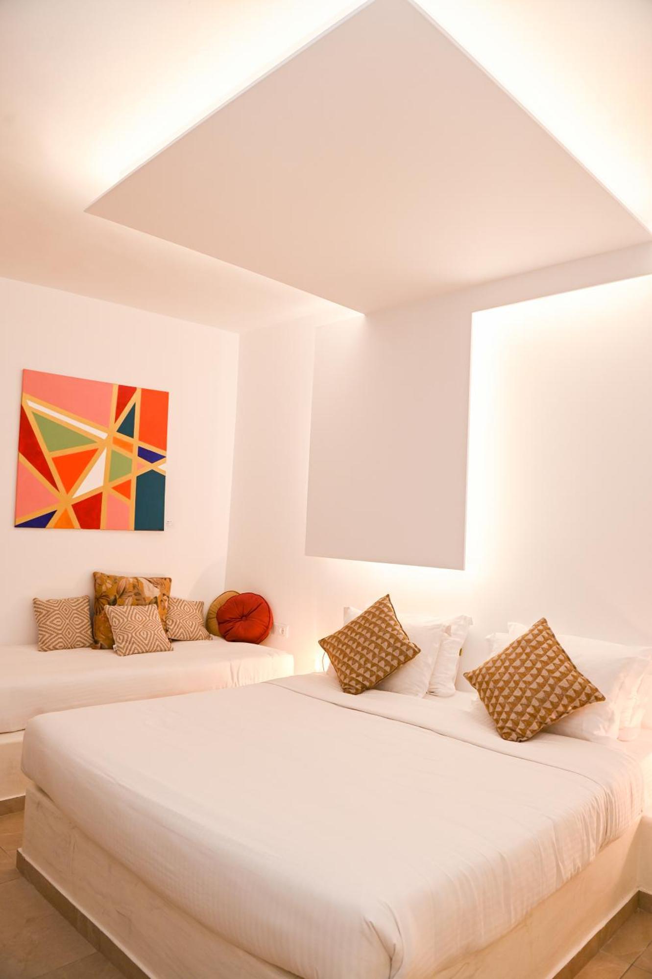 White Curves Santorini Bed & Breakfast Akrotírion Екстериор снимка